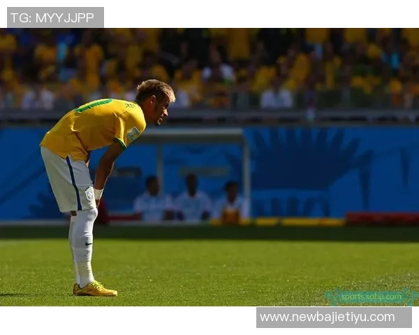 内马尔遭遇无接触拉伤痛苦倒地队医紧急救治后顽强回归赛场